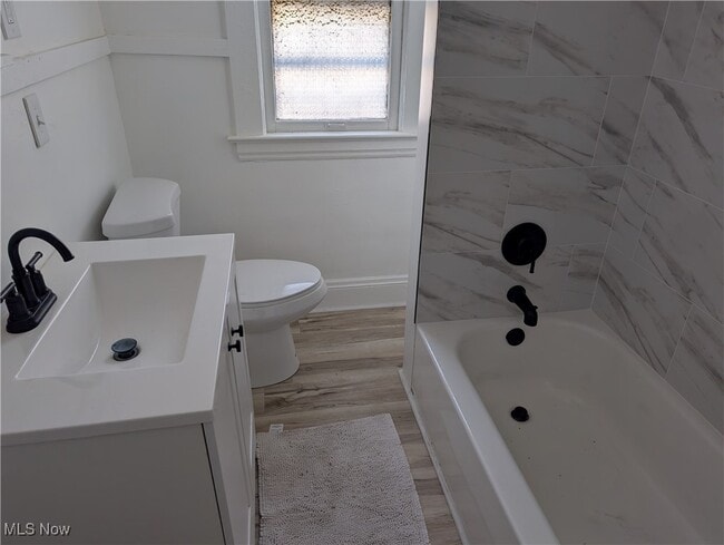 Building Photo - 2939 E 130th St