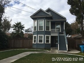 Building Photo - 545