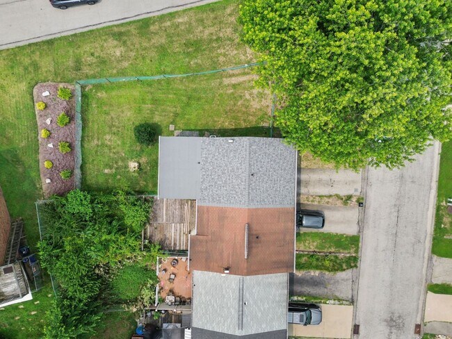 Building Photo - 1105 Anna Ave