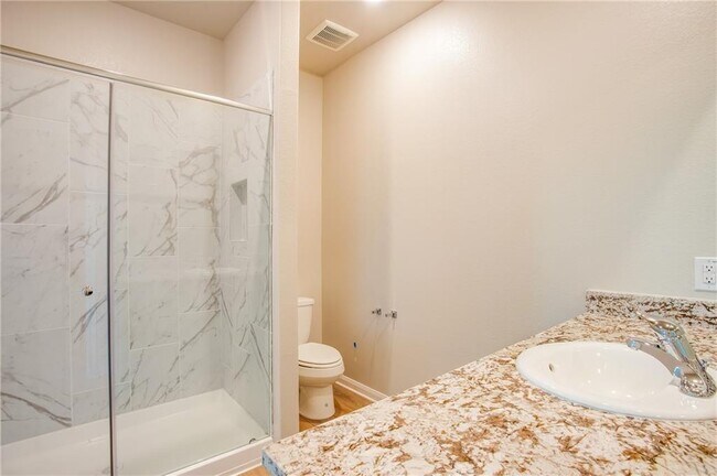 Building Photo - 280 Mount Vernon Way