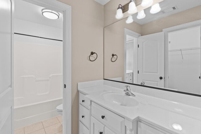 Building Photo - 307 Bellhaven Dr