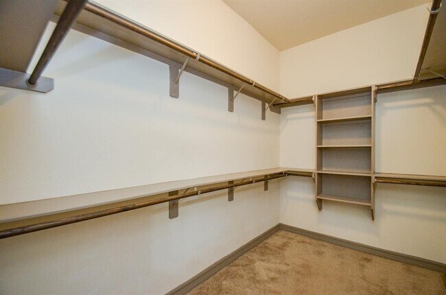 Building Photo - 5943 Kansas St