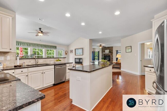 Building Photo - 6018 Red Setter Ln