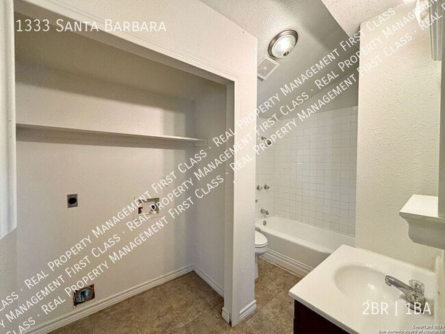 Building Photo - 1333 Santa Barbara St