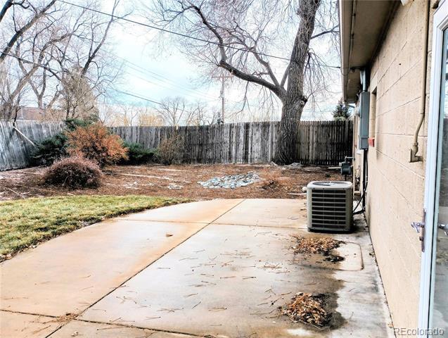 Building Photo - 1927 Alpine Dr