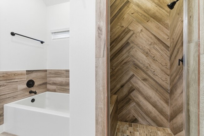 Building Photo - 5227 Sunshine Point