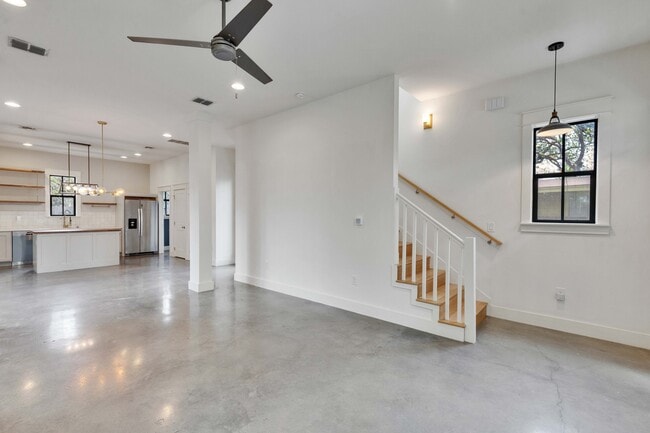 Building Photo - 4631 Marlo Dr