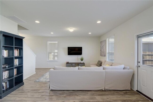 Building Photo - 218 Cascata Way
