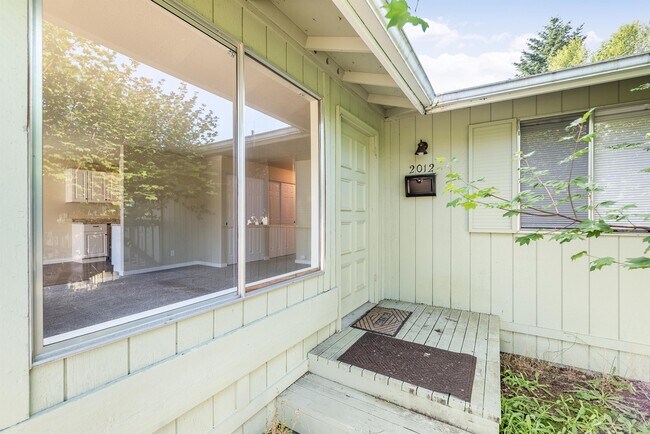Building Photo - 2012 N Cambrian Ave