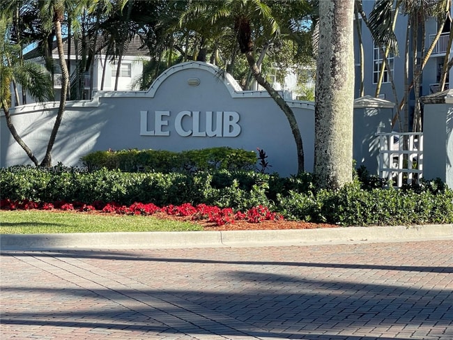 Building Photo - 8650 SW 212th St