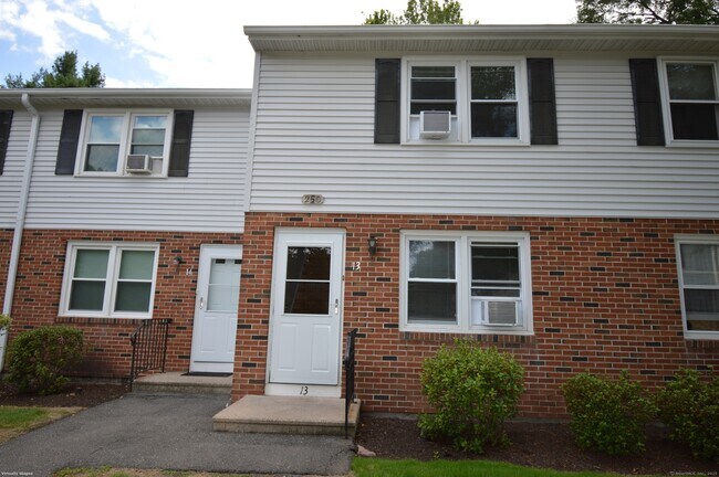 Building Photo - 250 Woodford Ave