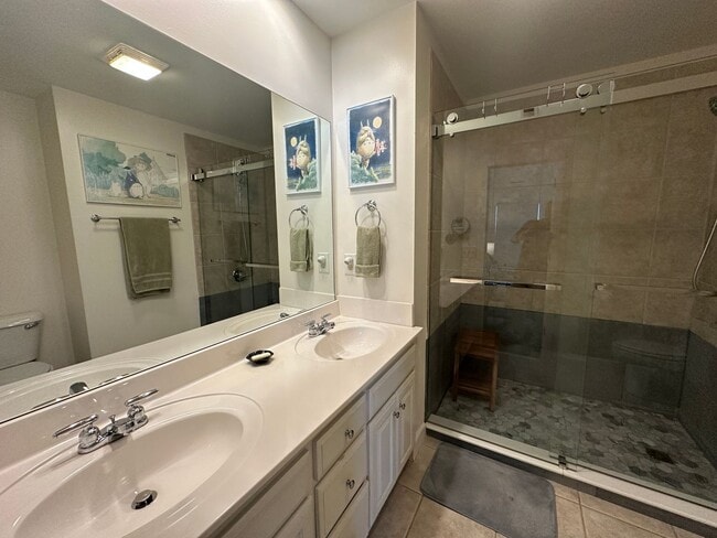 Building Photo - Charming Lenox Village Townhome – 2 Bed, 2...