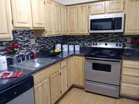 Building Photo - Robin Hill Apartments