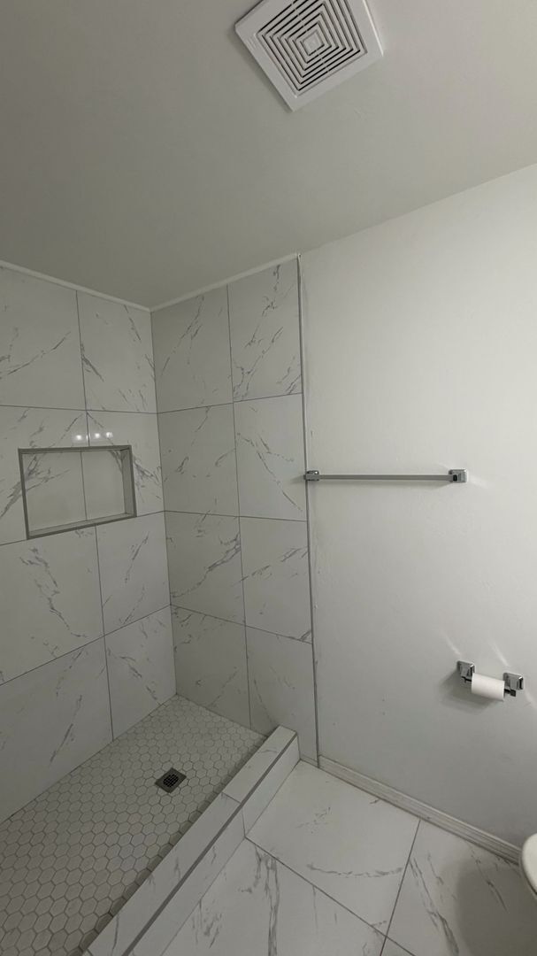 Building Photo - FOR SALE $230,000.00