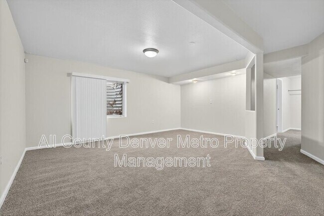 Building Photo - 5241 Helena St