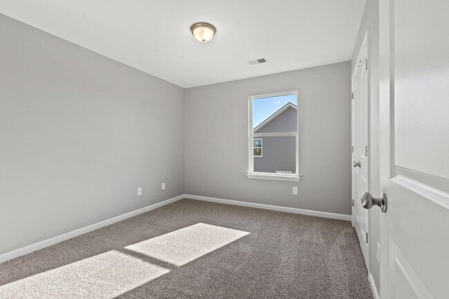 Building Photo - 106 Tyler Way