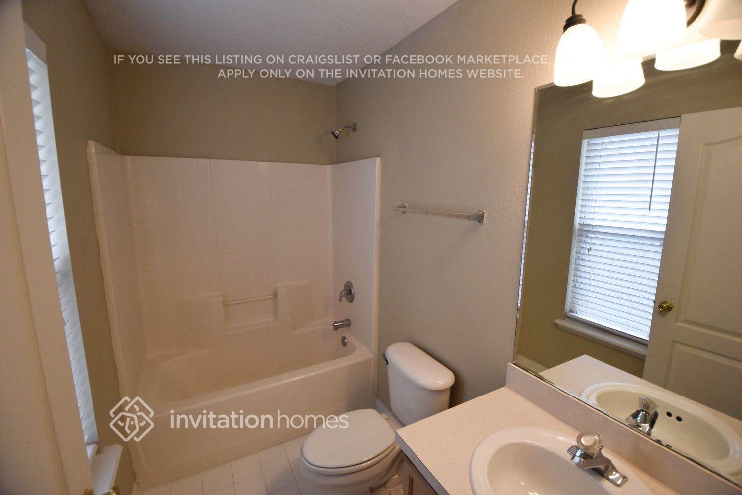 Building Photo - 137 Dover Bluff Dr