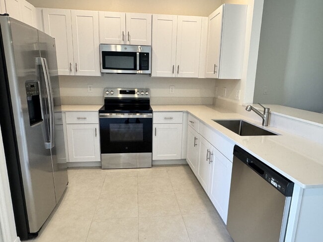 Building Photo - 9333 Bonita Mar Dr