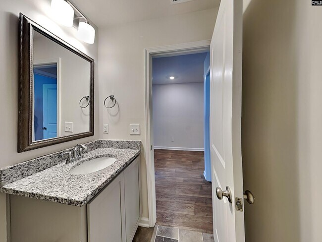 Building Photo - 302 Crooked Pne Ct
