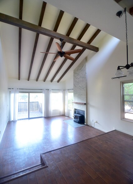 Primary Photo - 15861 Davis Cup Ln