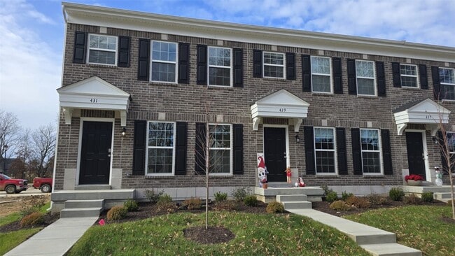 Primary Photo - 431 Sunset Hollow Drive