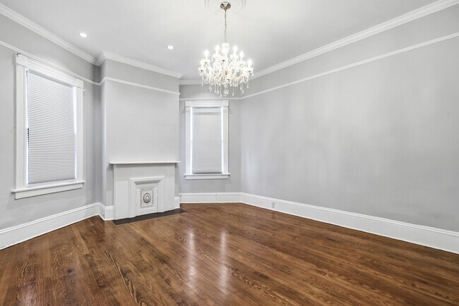 Building Photo - 109 E Park Ave