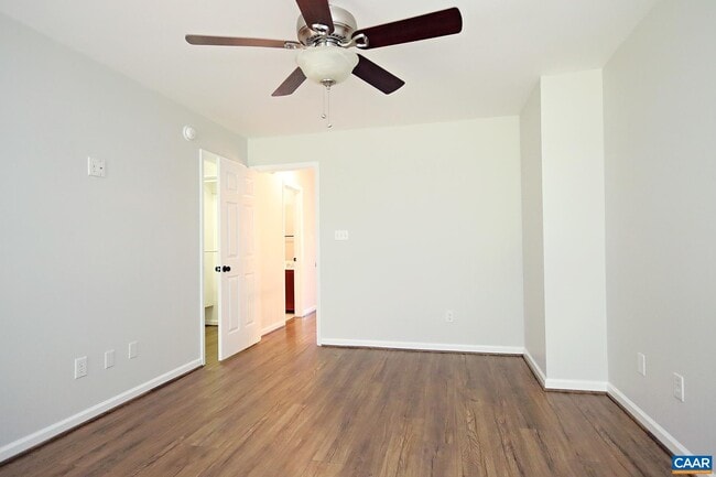Building Photo - 4740 Bluejay Way
