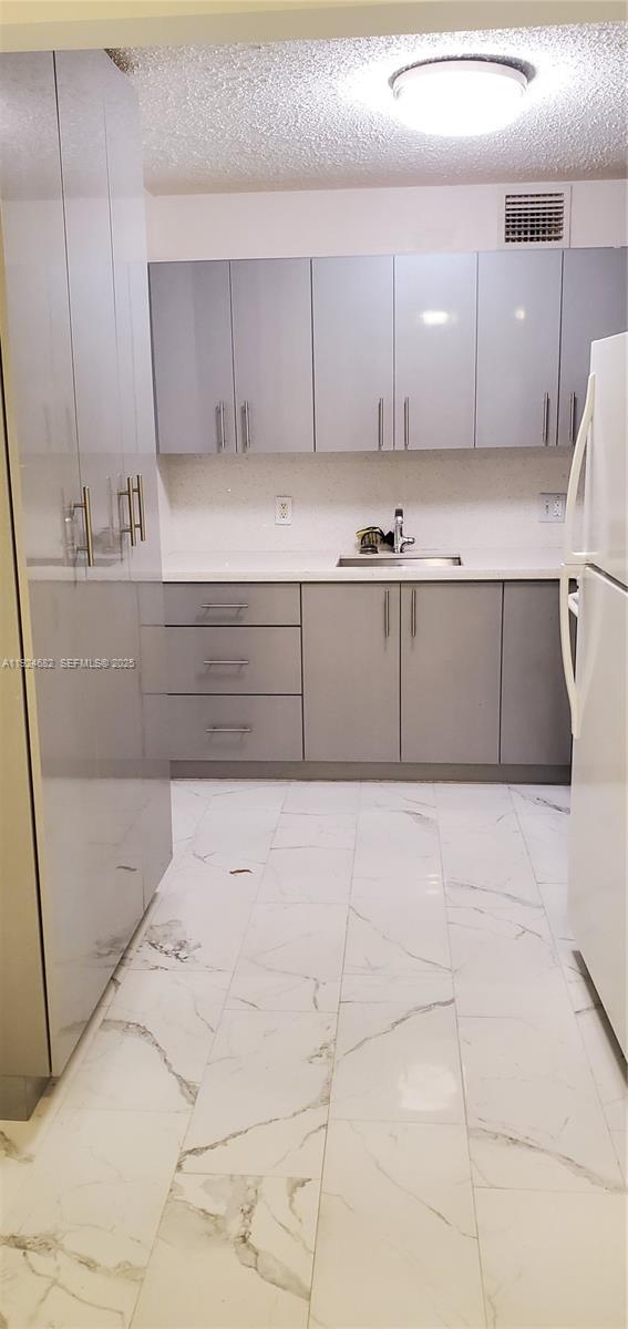 Building Photo - 400 SW 134th Way