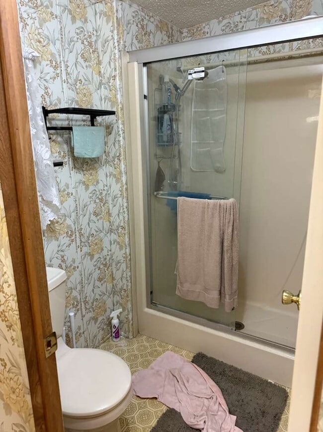 Building Photo - 717 Royal Palm Ave