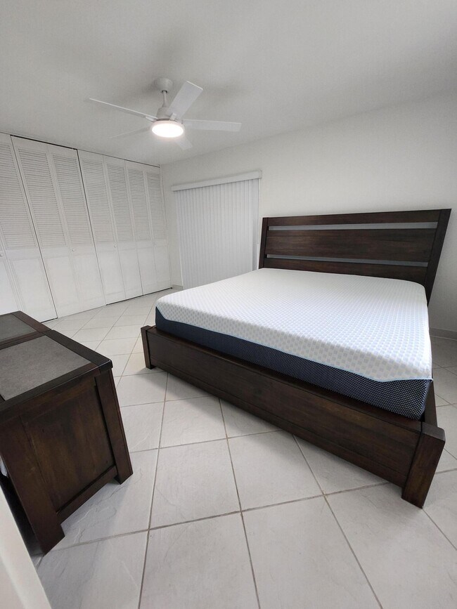 Building Photo - 287 Seville Terrace