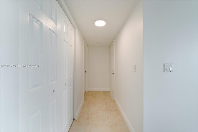Building Photo - 3000 Coral Wy