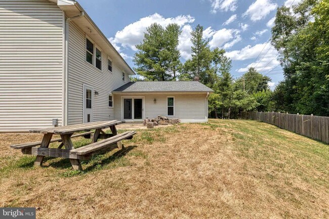Building Photo - 1099 Snow Hill Ln
