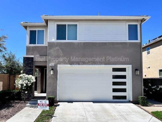 Building Photo - 2038 N Perry Ln