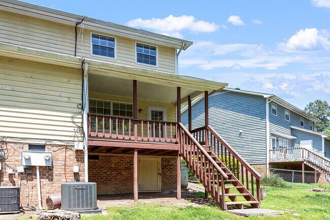 Building Photo - 7 Jadewood Ct