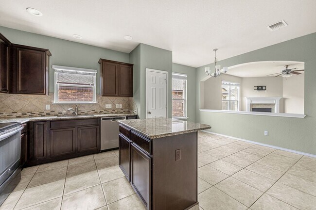 Building Photo - 1414 Fawn Lily Dr