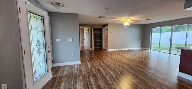 Building Photo - 2408 Kimberly Dr