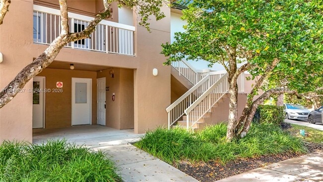 Building Photo - 9877 Westview Dr