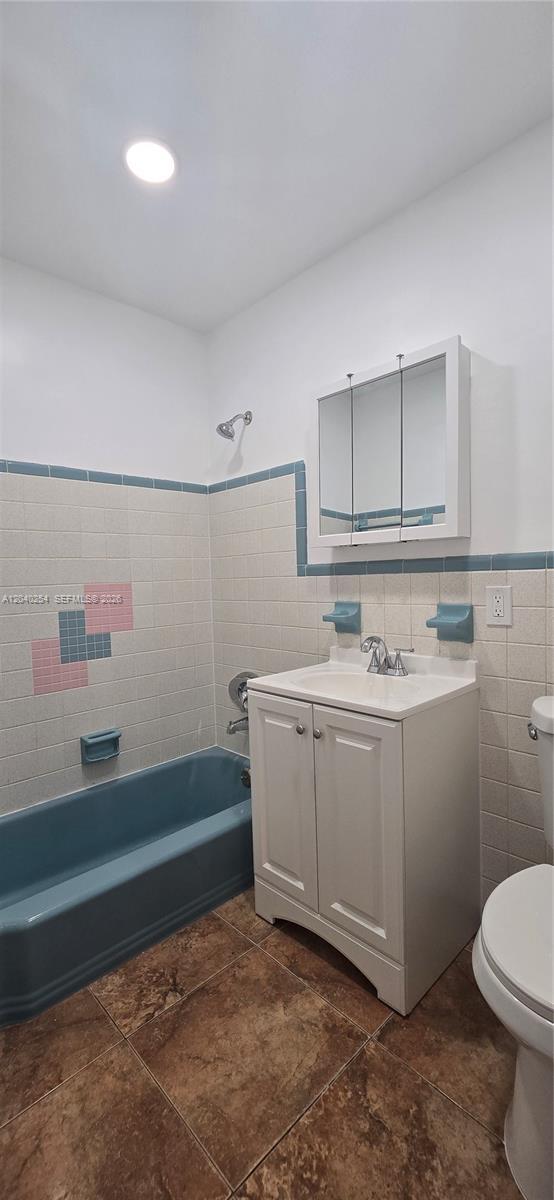 Building Photo - 201 SW 30th Ct