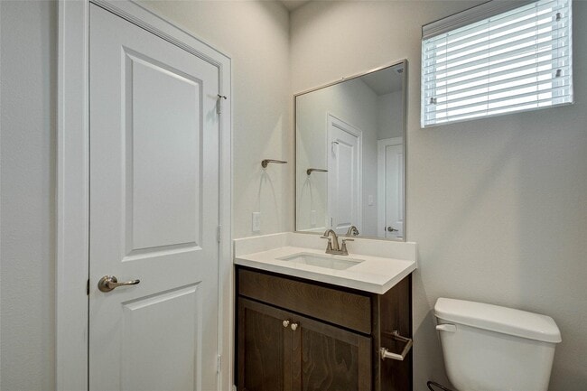 Building Photo - 2710 Grand Fountains Dr
