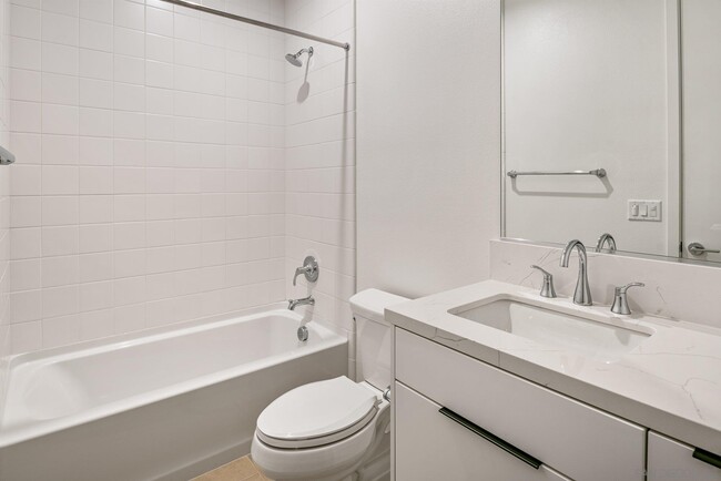 Building Photo - 2714 Everly Dr