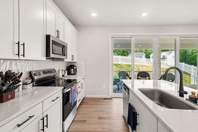 Building Photo - Beautiful Home in Pendleton!