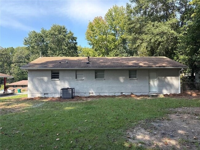 Building Photo - 4680 Ryan Rd