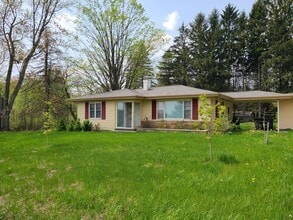 Building Photo - 2 Bedroom 1 Bath Home In Coloma