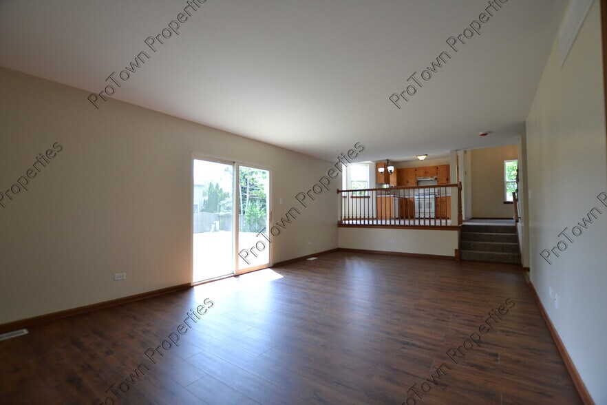 Building Photo - 4616 Peacock Ln