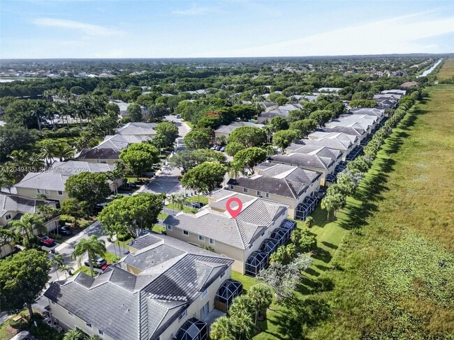 Building Photo - 2475 Cordoba Bend