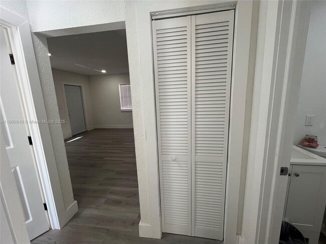 Building Photo - 1923 NW 66th St