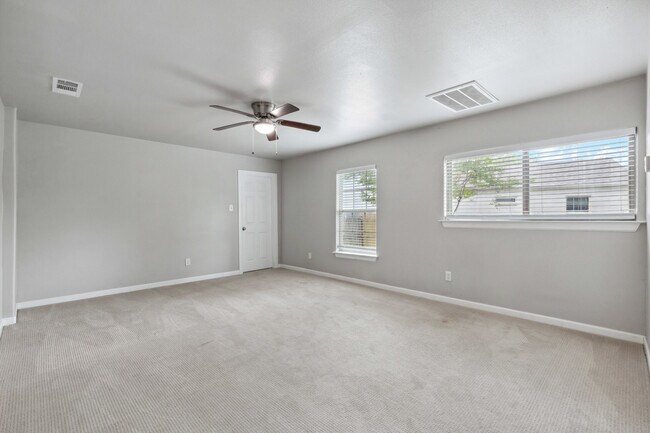 Building Photo - 4016 Winfield Ave