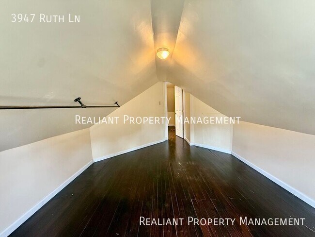 Building Photo - 3947 Ruth Ln