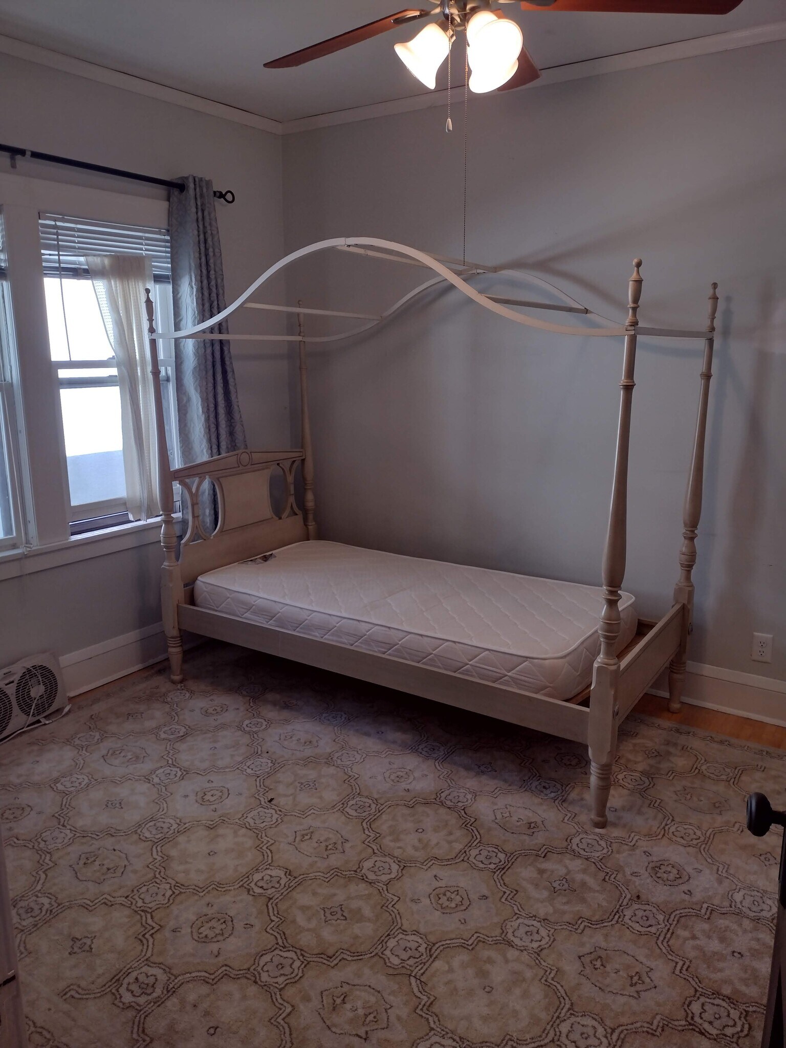 Second bedroom - 1895 Portland Ave