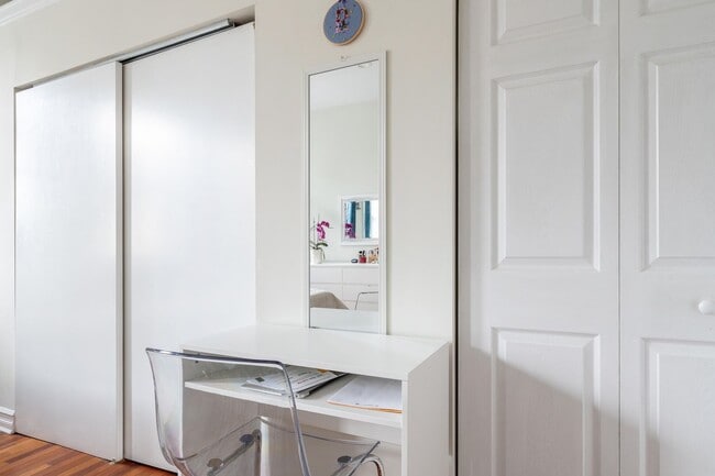 Building Photo - Stunning, Chic 2-Bedroom Apartment in the ...